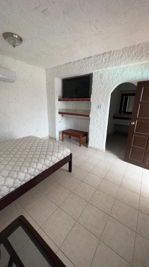 Las Palmas Hotel Corozal Luaran gambar