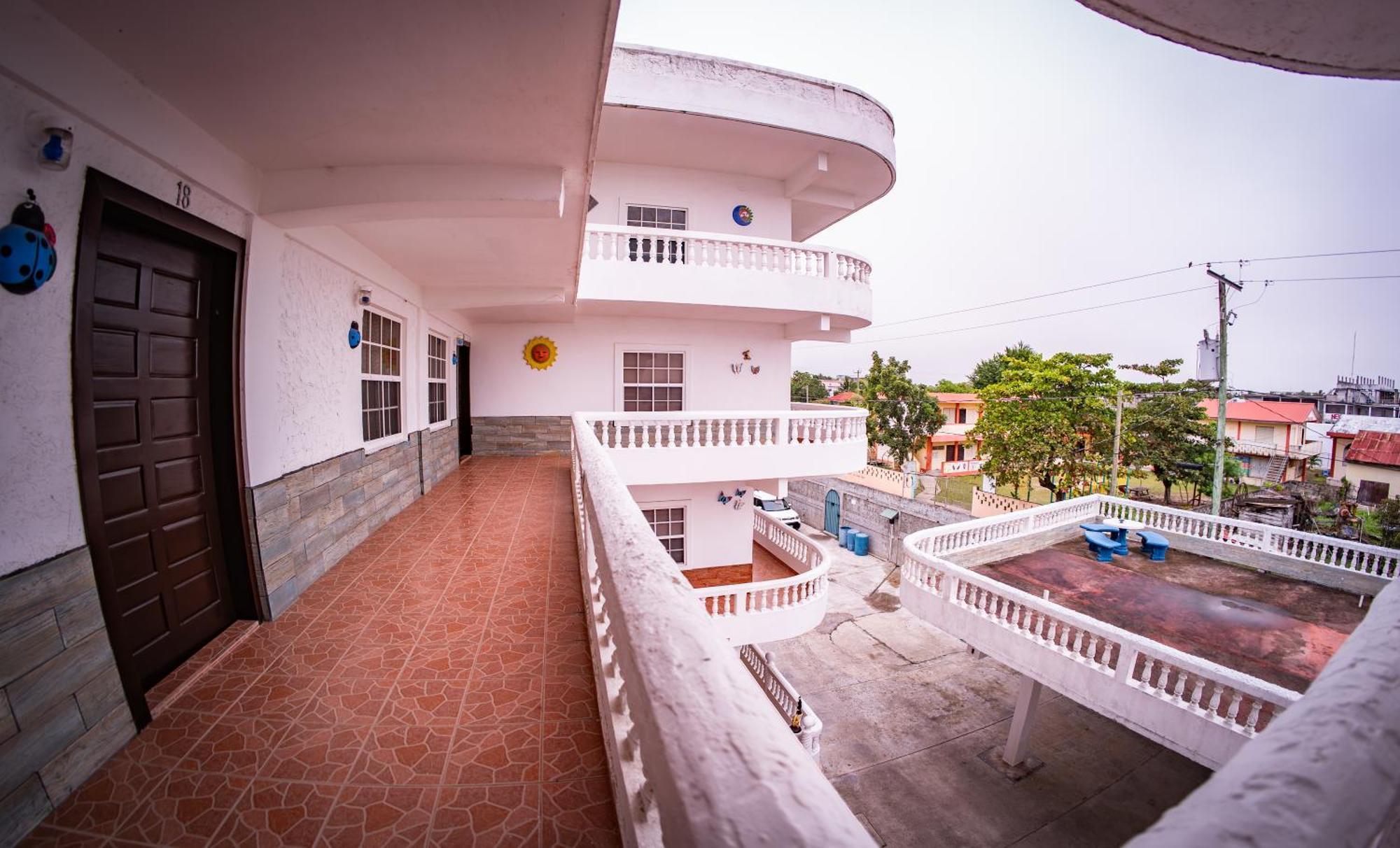 Las Palmas Hotel Corozal Luaran gambar